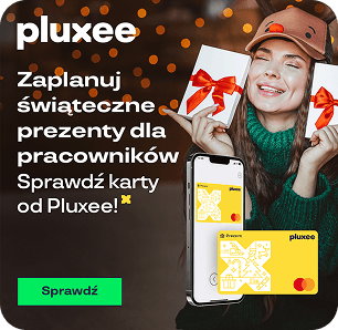 Świąteczna kreacja Pluxee „Zaplanuj świąteczne prezenty dla pracowników” z kobietą trzymającą prezenty i kartami podarunkowymi Pluxee