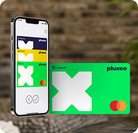Smartfon z aplikacją Pluxee oraz karty podarunkowe Pluxee